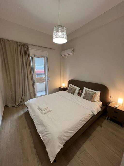 Cozy New Nearby Metro Apartment Athen