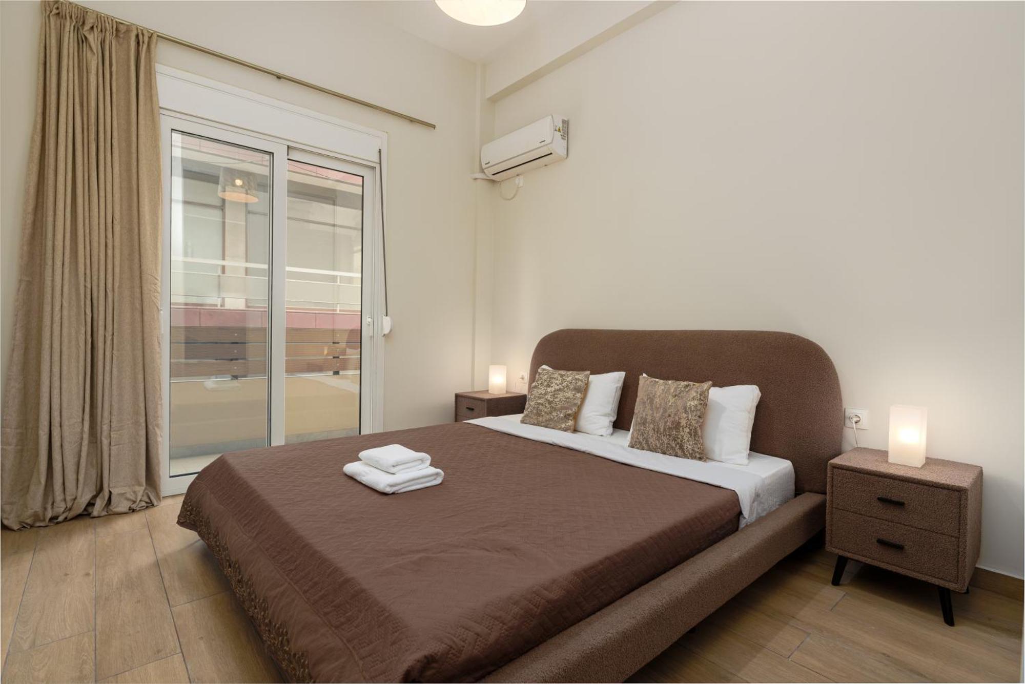 Cozy New Nearby Metro