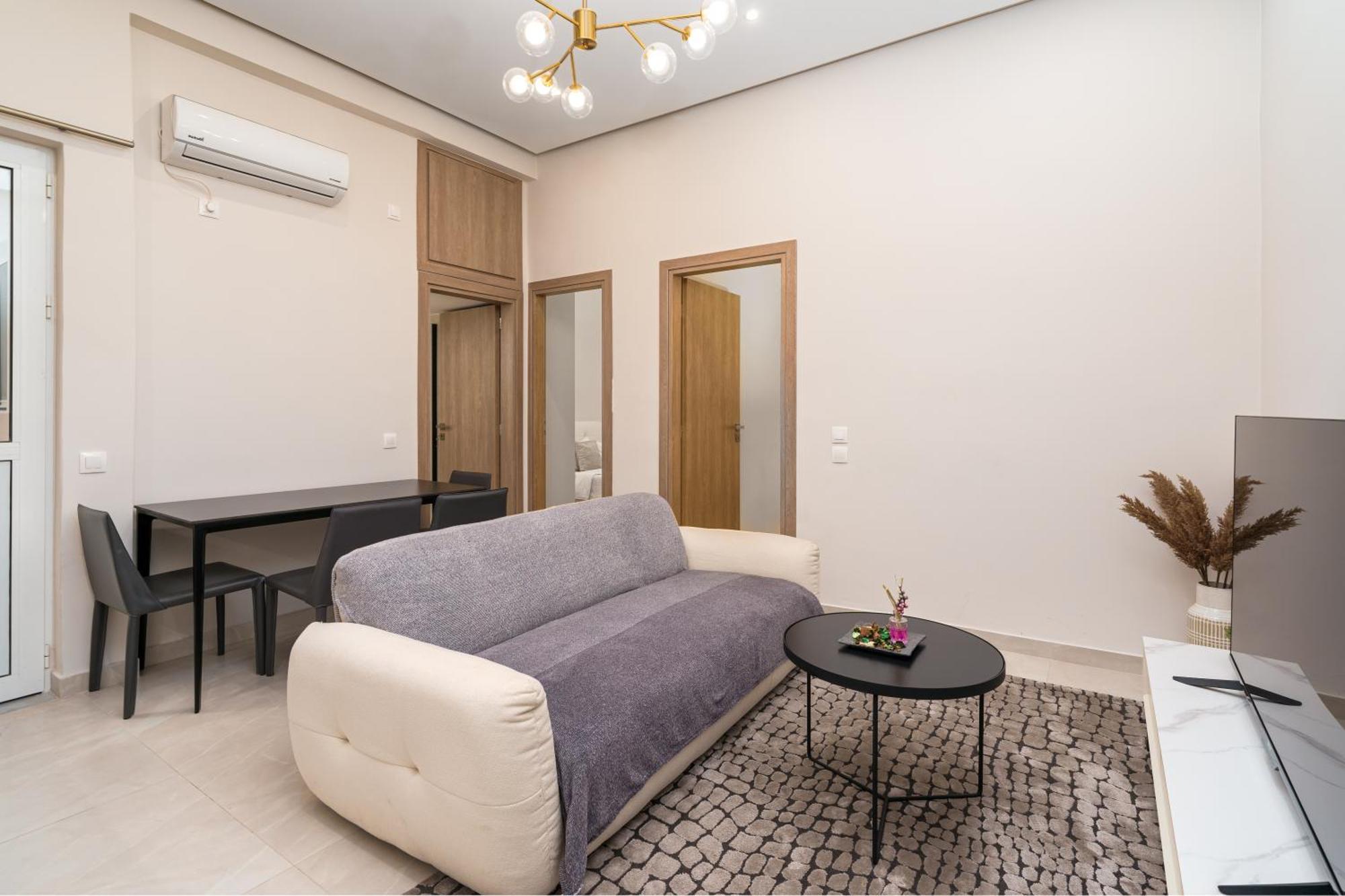Cozy New Nearby Metro Apartment *