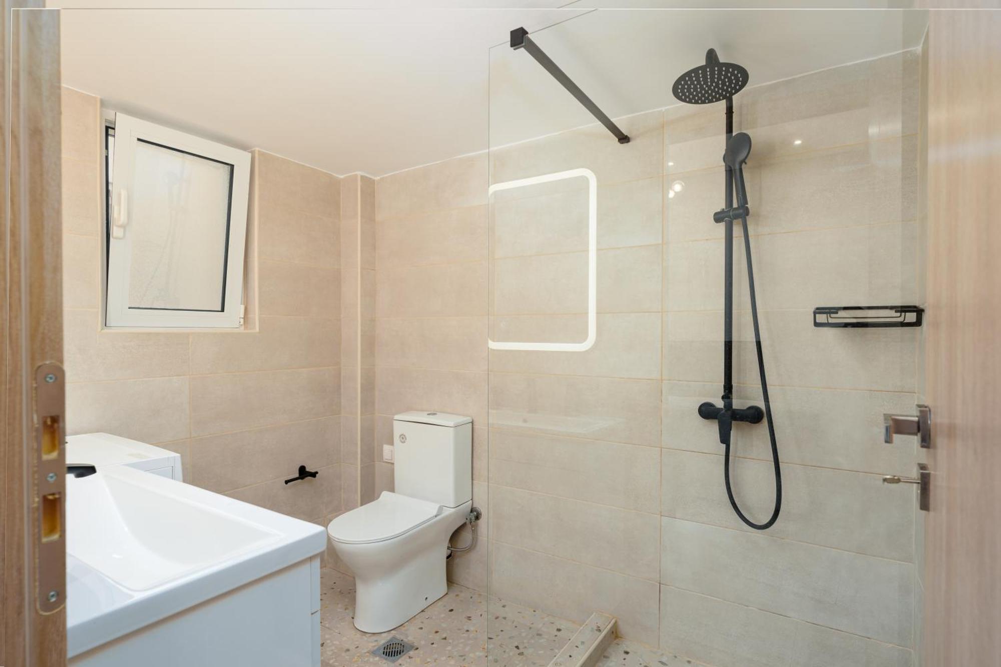 Apartment Cozy New Nearby Metro Athen